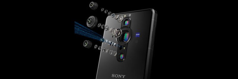 Das Xperia Pro-I bietet einen 1,0-Zoll-Bildsensor, ein 24-mm Tessar Objektiv von Zeiss, hochentwickelte Bildverarbeitungs- und Autofokus-Funktionen, 4K-Videoaufnahmen mit 120 BpS und vieles mehr.