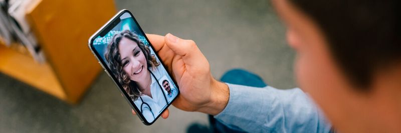 Videosprechstunden in Arztpraxen nahmen während der Corona-Pandemie stark zu. Vor allem Psychotherapie-Leistungen für Kinder und Jugendliche haben, laut der Auswertungen des Zis, zugenommen