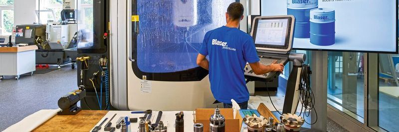 Im Blaser Technologiezentrum können verschiedene Versuche zur Funktionsweise von Kühlschmierstoffen in der Fertigung durchgeführt werden.