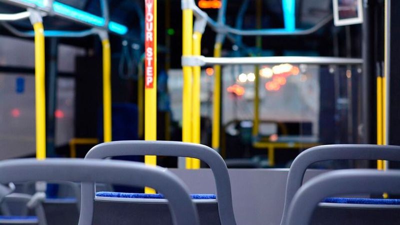 Je nach Verkehrsverbund steigt der durchschnittliche Tarif um bis zu 5,5 Prozent. Doch nicht überall müssen die Fahrgäste tiefer in die Tasche greifen. In Bremen, seinem niedersächsischen Umland sowie in Berlin und Brandenburg ändert sich nichts.