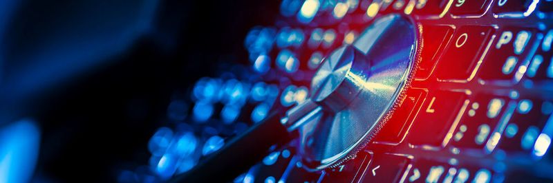 In diesem Beitrag zeigen wir 10 Tipps, mit denen die Sicherheit von Windows 10 ohne großen Aufwand weiter verbessert werden kann.