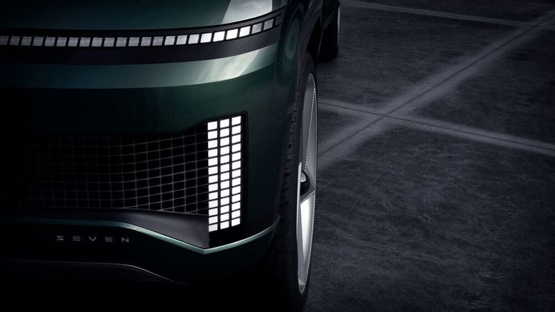 Die Lichtsignatur des „Seven“ besteht aus den sogenannten „Parametric Pixels“, die bereits beim Ioniq 5 zu sehen waren.