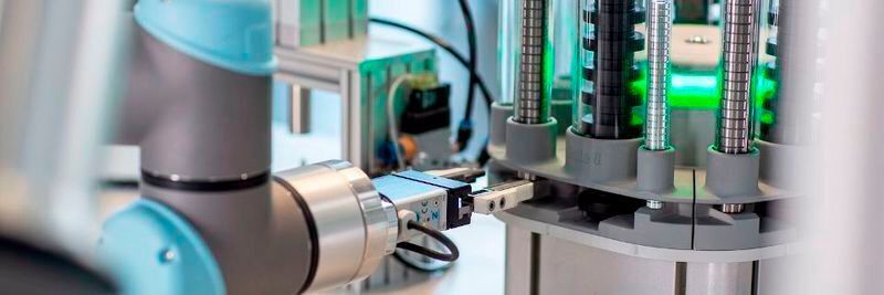 Cobots zählen zu den besonders eindrucksvollen Anwendungsbeispielen für Industrie 4.0