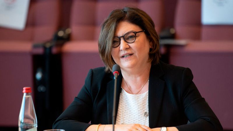 Adina Vălean ist die aktuelle EU-Verkehrskommissarin.