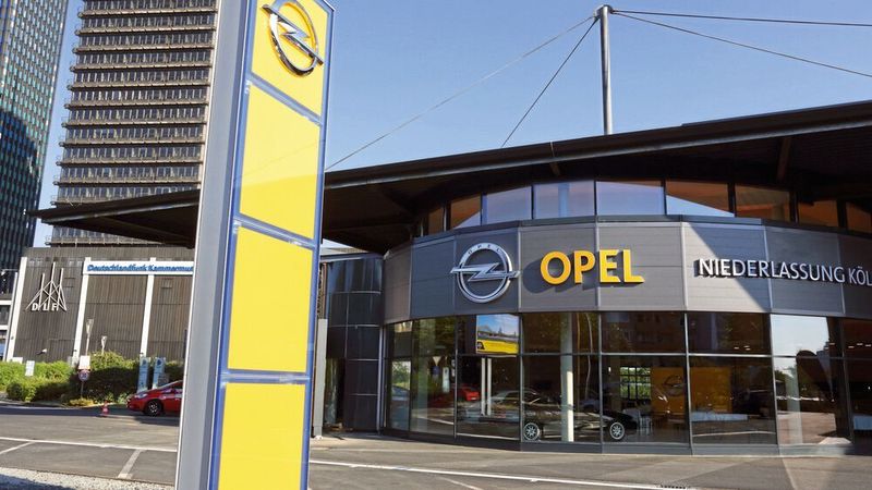PSA-Retail-Betrieb im Kölner Süden.