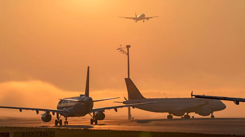 14 Staaten haben sich dazu bekannt, ihre klimaschädlichen Emissionen in der Luftfahrt so zu reduzieren, dass bis 2050 Klimaneutralität erreicht werden kann.