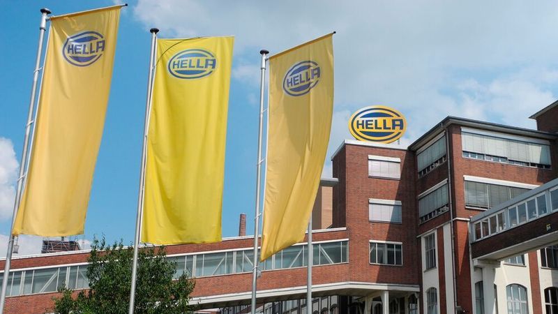 Hella wird demnächst zu Faurecia gehören.
