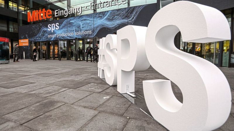 Die SPS 2021 öffnet in Nürnberg wieder ihre Tore. Doch aufgrund der aktuellen Corona-Lage sagen erste Aussteller die Teilnahme ab.