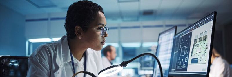Frauen in Ingenieurberufen: sind eine Minderheit und haben es aufgrund von Diskriminierung oft schwer, voranzukommen.