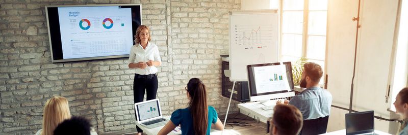 Laut Sailpoint stellen vor allem hybride Arbeitsweisen die IT-Sicherheit von Unternehmen auf die Probe. Deshalb sollten diese ihre Mitarbeiter schulen.