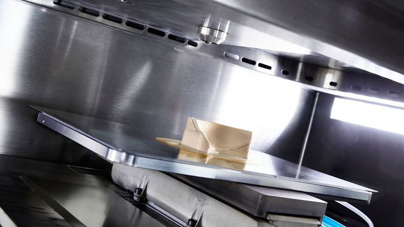 Die Verarbeitung von PEEK ist neben Implantaten auch für technische Teile interessant.