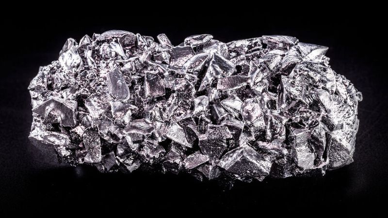 Sollte sich das neue Verfahren durchsetzen, könnte dies ein Durchbruch für Titanlegierungen bedeuten, die bislang wegen ihrer Verarbeitungskosten nur im High-Tech-Bereich eingesetzt werden.