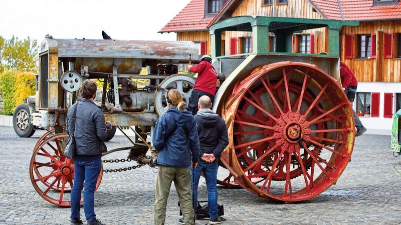 Der SWR blickt in einer zweistündigen Reportage auf 100 Jahre Traktorgeschichte zurück.