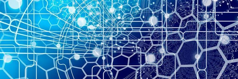 Die Unternehmen haben bei der Implementierung von KI einiges dazugelernt. Vor allem die Einbindung von Mitarbeitern würden die Befragten Rückblickend verbessern.