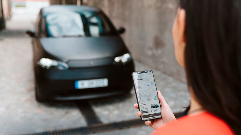 Mehr als jeder dritte Deutsche hätte gerne alle Verkehrsangebote in einer einzigen App gebündelt.