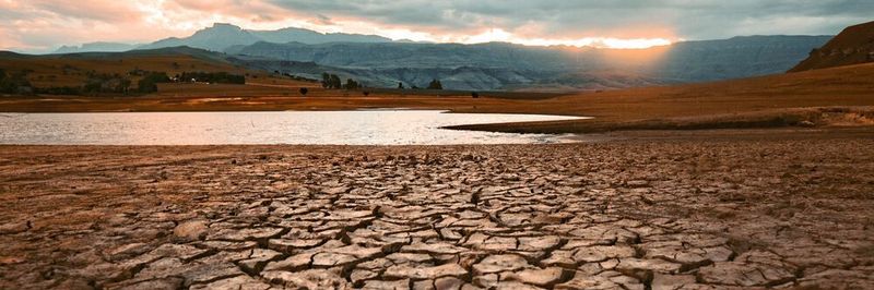 Dürre wird durch den Klimawandel immer öfter ein Problem werden (Symbolbild).