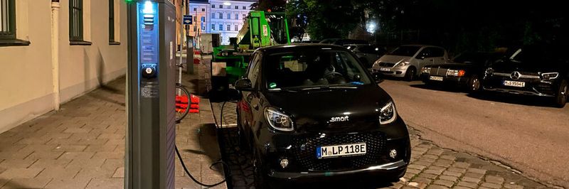 Städte müssen sich auf einen massiven Anstieg des Energiebedarfs für Elektroautos vorbereiten.