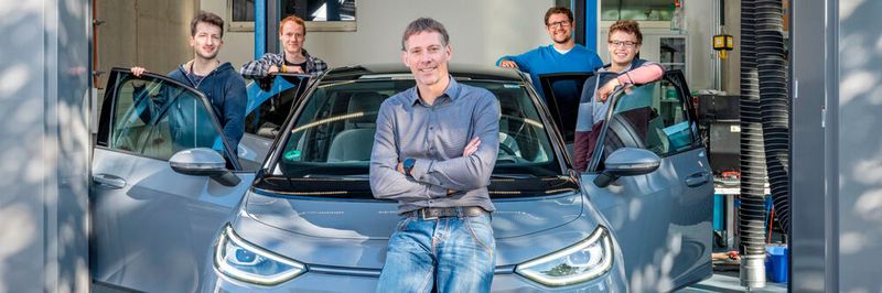 Die Autohacker-Forschungsgruppe: Dustin Kern, Timm Lauser, Christoph Krauß, Thomas Schäfer, Jannis Hamborg.