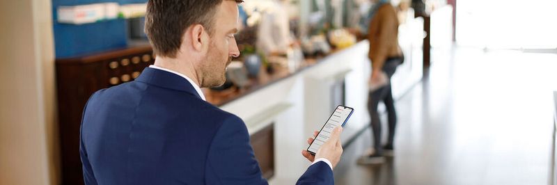 Mit dem Smartphone die Medikamente aus der Apotheke holen – das wird ab 2022 ganz normal sein