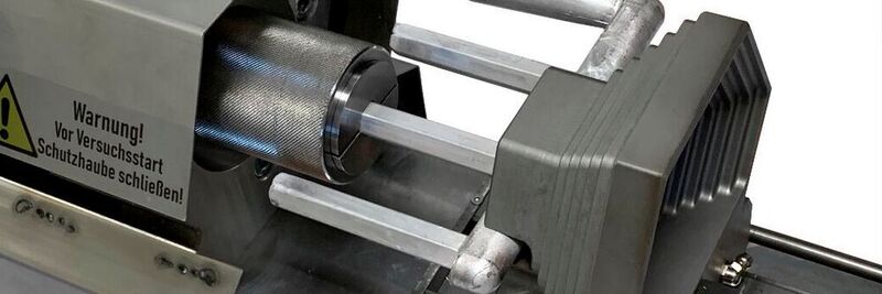 Machine d'essai universelle Twist-Control pour la mesure des propriétés mécaniques des matériaux métalliques.