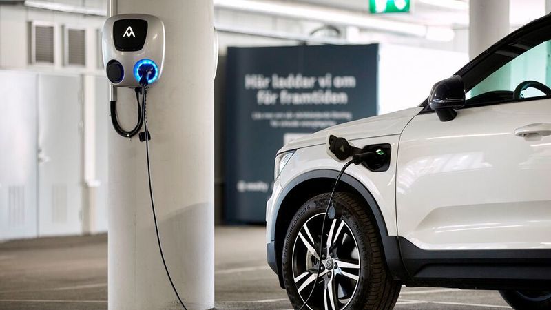 Volvo will mit Northvolt künftig Batterien produzieren.