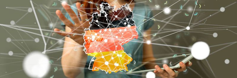 Hybride Arbeitsmodelle sind im Norden und Westen Deutschlands etablierter.