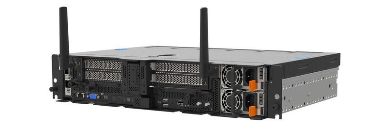 Der Lenovo ThinkEdge SE450 bietet Platz für bis zu vier GPU-Karten. So kann der Intel-Xeon-Server auch für KI-Workloads am Netzwerkrand verwendet werden, etwa für die Fertigungssteuerung.