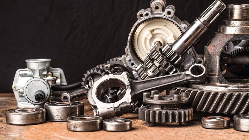 Wenn die Zufuhr an Rohstoffen und Vorprodukten stockt, müssen die vorhandenen Ressourcen besser ausgenutzt werden. Das geschieht vor allem durch Recycling.