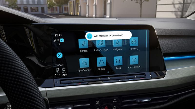 VW setzt im Golf künftig mehr auf Sprachsteuerung.