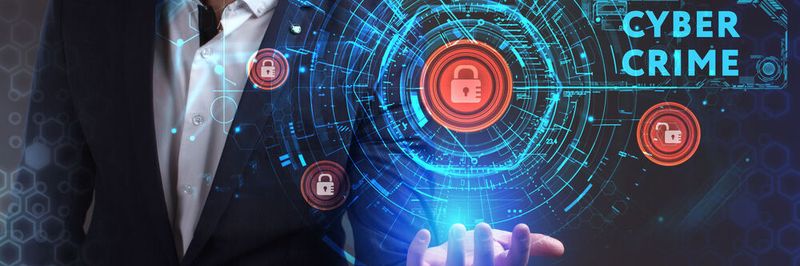Für kleine Unternehmen sind die Folgen von Cyberangriffen potenziell fatal. Wichtig ist deshalb die rechtzeitige Investition in eine starke IT-Risikomanagementstrategie.