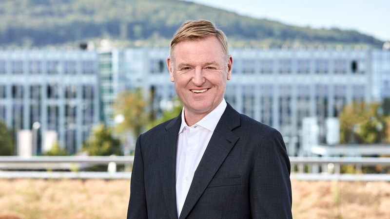 Dr. Marcus Söldner, CG Car-Garantie: „Der Handel sollte keine Zeit verlieren und sich rechtzeitig gegen Gewährleistungsansprüche aus dem neuen Kaufrecht absichern.“