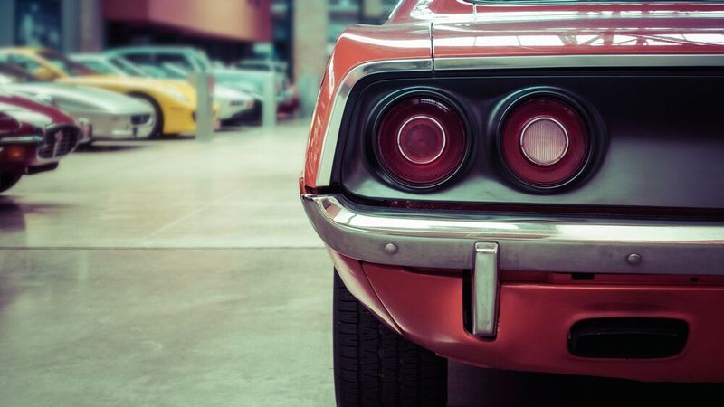 Fans von Old- und Youngtimern können ihr Fahrzeug jetzt gegen Reparaturkosten absichern. Intec und Classic Trader haben eine Versicherung für die automobilen Schätze herausgebracht.