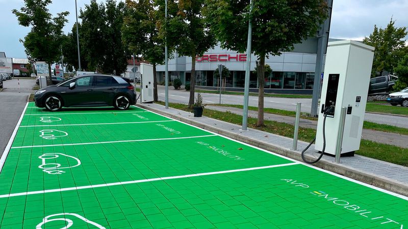Öffentliche Ladeinfrastruktur ist in Deutschland ungleich verteilt.