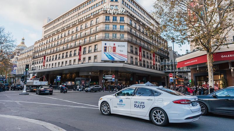 Die Passagiere können an vier Tagen pro Woche über die Moovit-App eine Fahrt zur Arbeit buchen.