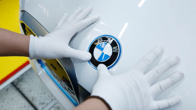 BMW will vor allem in Deutschland neue Mitarbeiter einstellen.