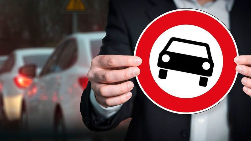 Für Fahrzeuge mit älteren Dieselmotoren gibt es bundesweit Fahrverbotszonen, so auch in Stuttgart.