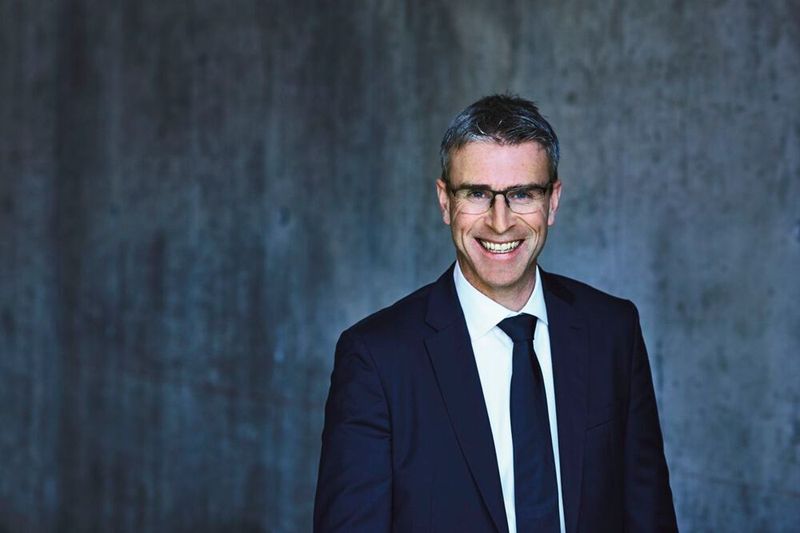 Dr. Daniel Bossard, CEO Bossard, übernimmt den CEO Zentraleuropa von Beat Grob.