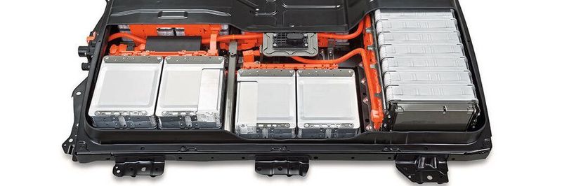 Elektrofahrzeug: Lithium-Ionen-Speicher ist die aktuell verbreitetste Akkuart bei Elektro-PKWs. Für den Test von Sekundärzellen ist entsprechende Messhardware notwendig.