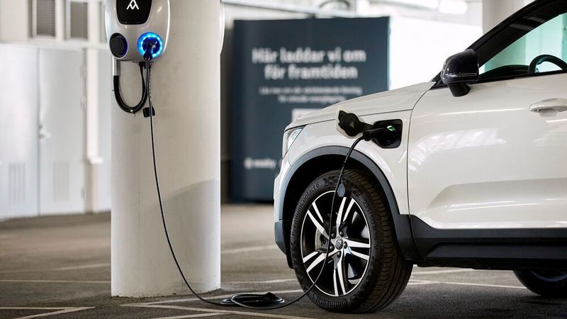 Volvo erhöhte seinen Absatz von E- und Hybridautos im letzten Jahr um rund 64 Prozent.