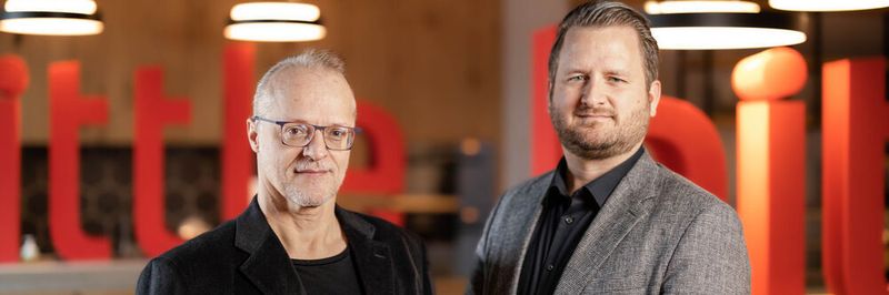 Patrick Matzinger (li.), hat am 1. Januar 2022 die operative Führung der Littlebit-Technology-Gruppe an seinen Nachfolger Stefan Ebnöther übergeben.