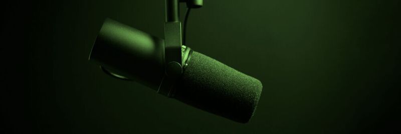 Offene IoT-Technologien sind leichter zugänglich und können in der Regel an spezifische Anforderungen angepasst werden. So können sie sich als branchen- und unternehmensübergreifender Standard etablieren.