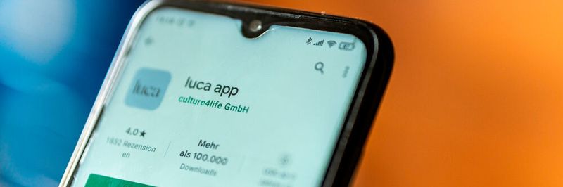 Die Luca-App soll Restaurantbesitzern und Veranstaltern helfen, die Erfassung der Kontakte der Besucher ohne Zettelwirtschaft zu erledigen