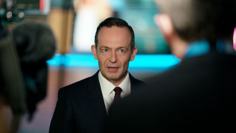 Bundesverkehrsminister Volker Wissing hat am Montag einen Pressebericht dementiert, er wolle die E-Prämie quasi verdoppeln.