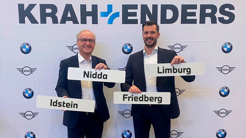 Geschäftsführer Ottmar Gerk (l.) und Inhaber Peter Enders freuen sich über den Unternehmenszuwachs.
