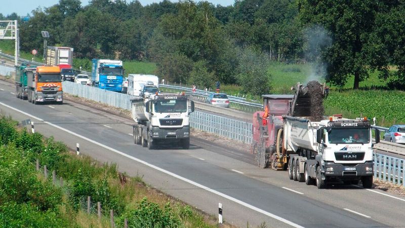 Derzeit sind im Rahmen des Bundesverkehrswegeplans rund 1.000 Straßenbauprojekte in Deutschland in der Planung.