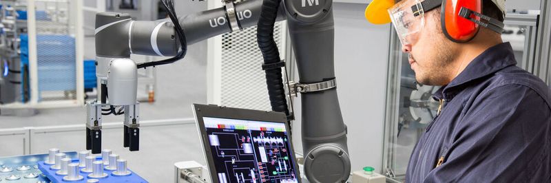 Die neueste Generation von Omron-Robotern enthält integrierte Wartungsfunktionen, um Predictive Maintenance zu vereinfachen