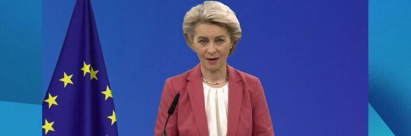 „Digital geht nur mit Mikrochips“: In ihrer Sonderansprache zum Weltwirtschaftsforum in Davos sprach EU-Kommissionspräsidentin Ursula von der Leyen die fünf Kernbereiche der geplanten Chipförderung der EU an. Ein entsprechendes Gesetz soll kommenden Februar vorliegen.