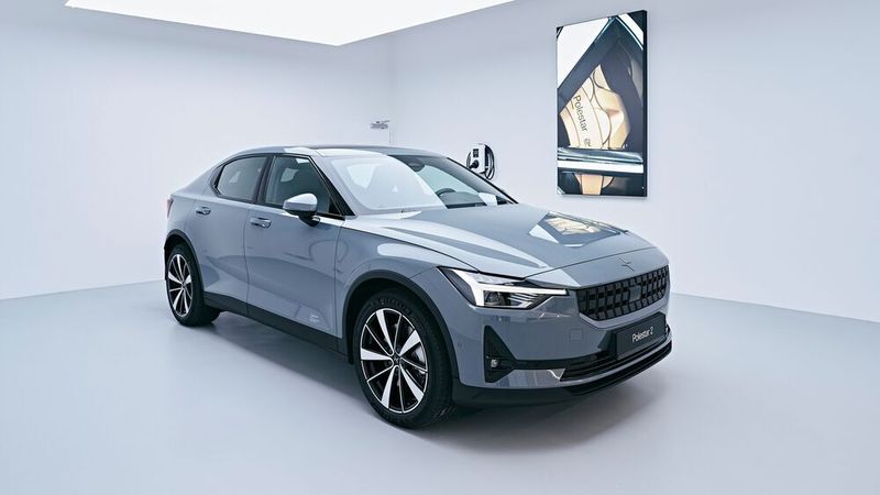 Neue „Handover-Center“ sollen die Fahrzeugübergabe bei Polestar attraktiver gestalten.