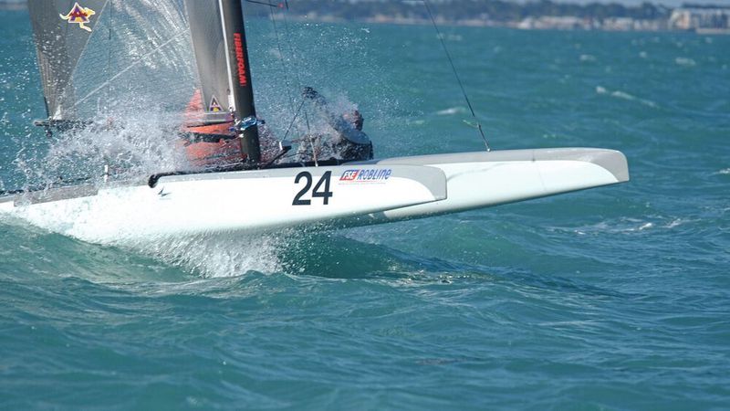 Das Schweizer Unternehmen Scheurer Bootswerft baut seit rund 40 Jahren A-Cat-Katamarane für Regatten in aller Welt.