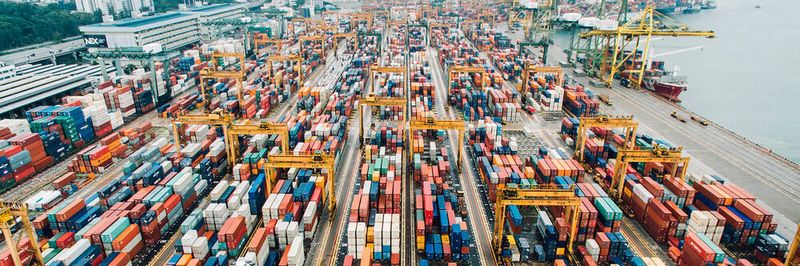 Eine Container-Umgebung kann komplex sein; die Verbindung zu Virtuellen maschinen ist auch nicht trivial. „VMware Tanzu“ soll dazu beitragen, die damit verbundenen Aufgaben zu vereinfachen.